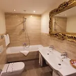 فندق Delice 4*